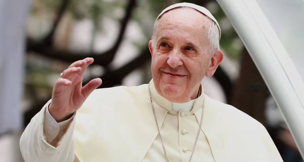 FOTO| Impacto tras que se revelara como era la pieza del Papa Francisco