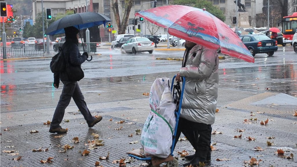 Nuevo sistema frontal: conoce las regiones con más precipitaciones este fin de semana