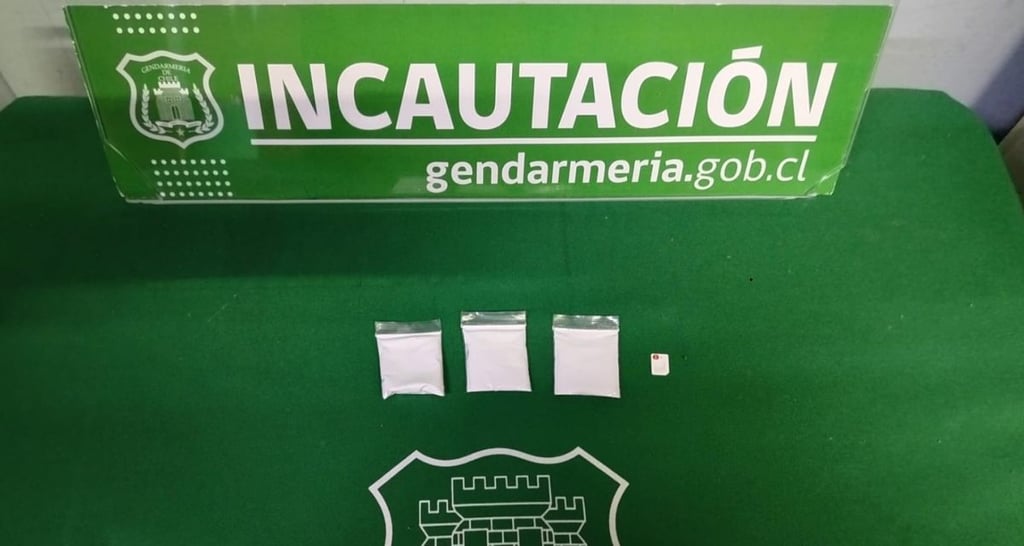 Impactante: mujer intentó ingresar droga a cárcel escondida en el cabello de su hija