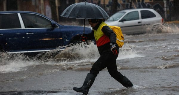 Lluvia y viento de hasta 70 km/h azotarán cinco regiones este miércoles